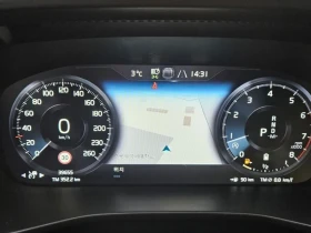 Volvo XC40  B4 Inscription, снимка 8