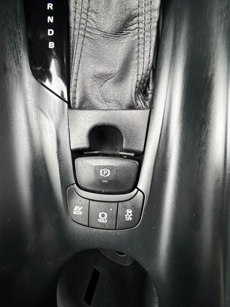 Toyota C-HR 1.8* HYBRID* 129 000 KM* 1 СОБСТВЕНИК* РЕГИСТРИРАН, снимка 13 - Автомобили и джипове - 52805565