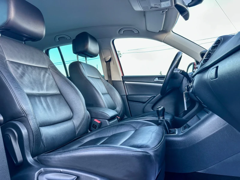 VW Tiguan 2.0 TDI:: 140 кс::4Х4:: КАМЕРА::, снимка 10 - Автомобили и джипове - 52828222