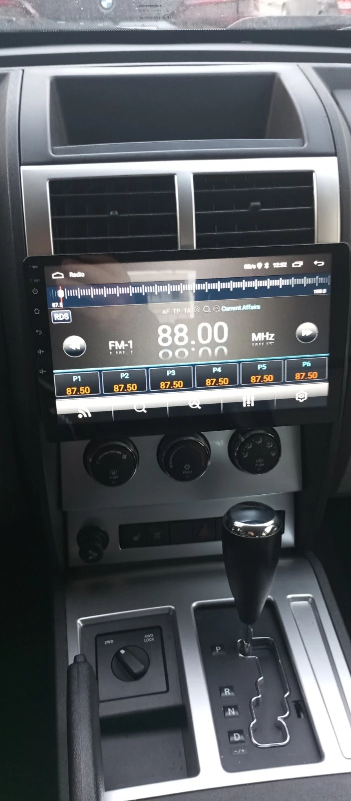 Dodge Nitro 2.8Д, снимка 9 - Автомобили и джипове - 53919111