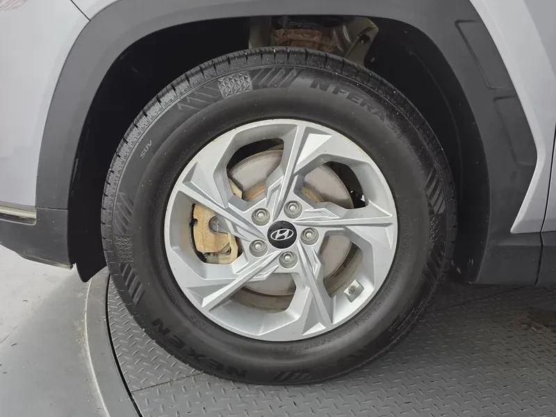 Hyundai Tucson 2.0 2WD MODERN, снимка 5 - Автомобили и джипове - 55802036