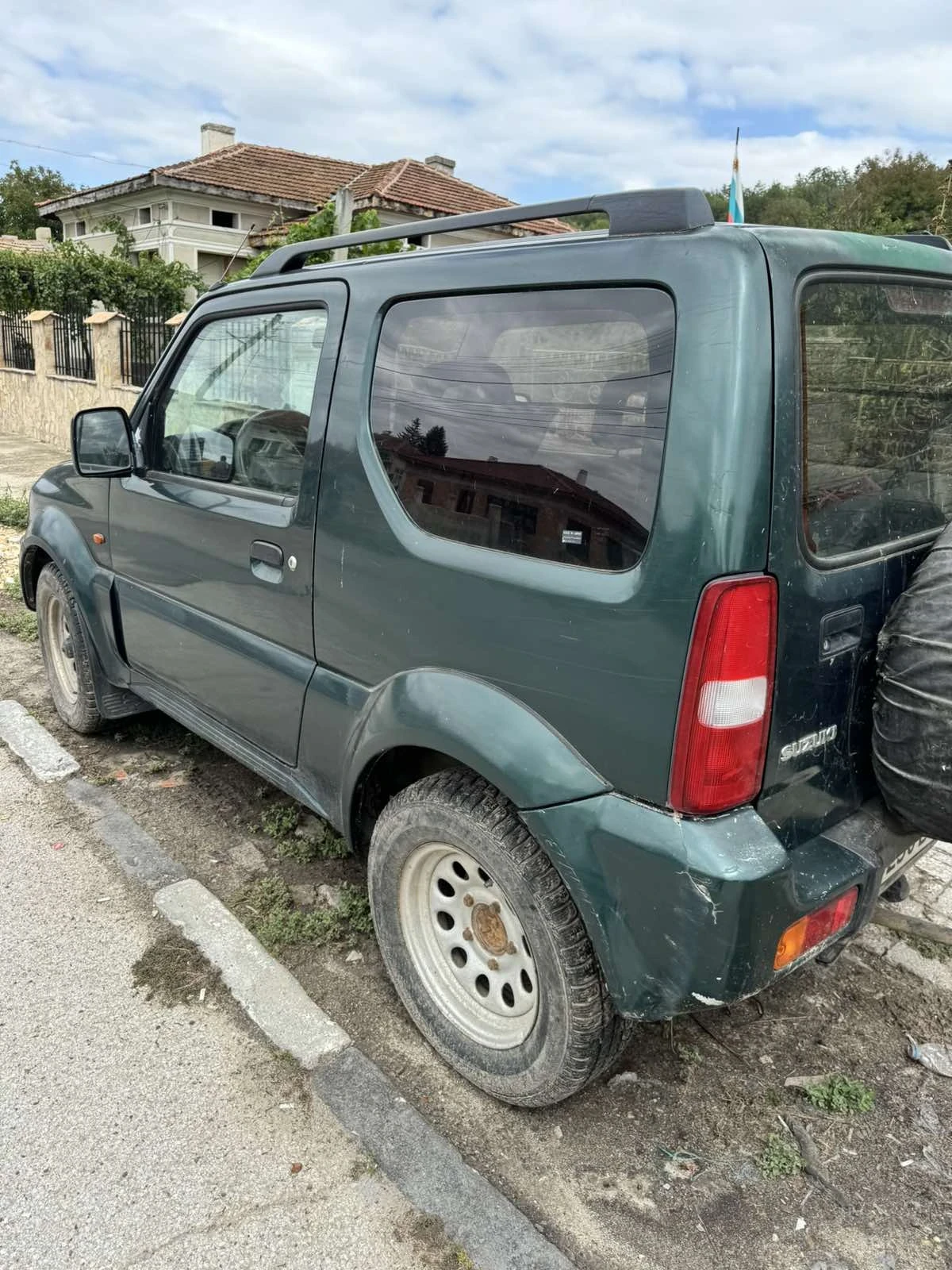 Suzuki Jimny 1.3 - изображение 4