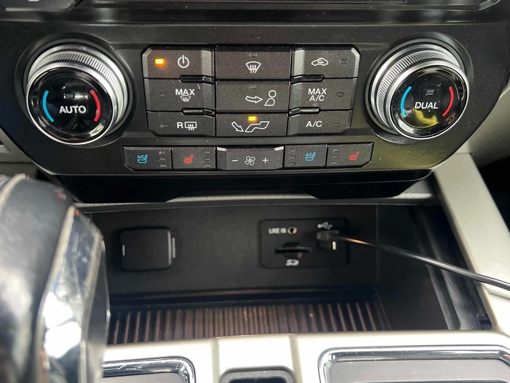 Ford F150 * 4WD SuperCrew 145" * CARFAX * Цена до Българ - изображение 9