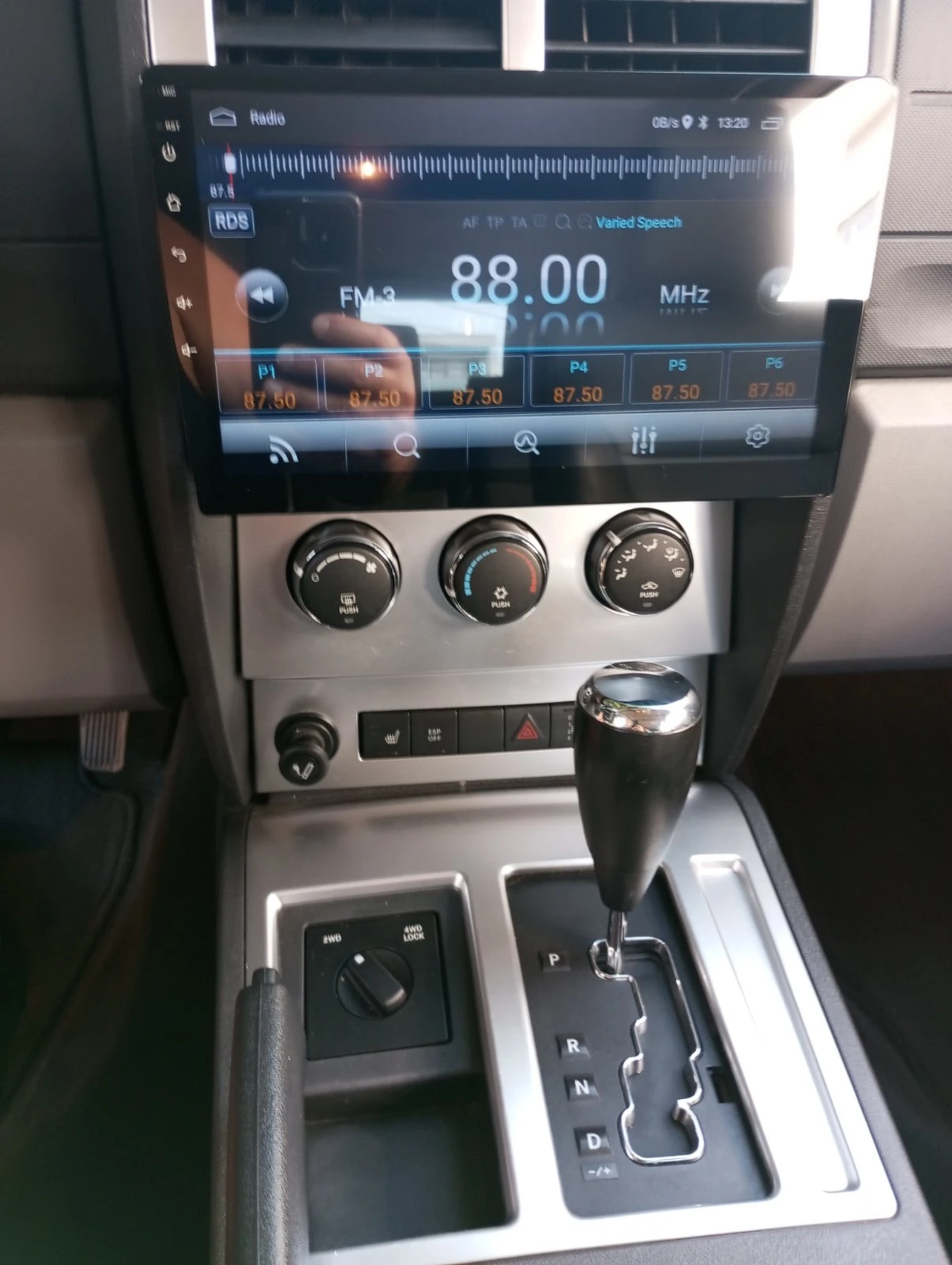 Dodge Nitro 2.8Д, снимка 2 - Автомобили и джипове - 55382447
