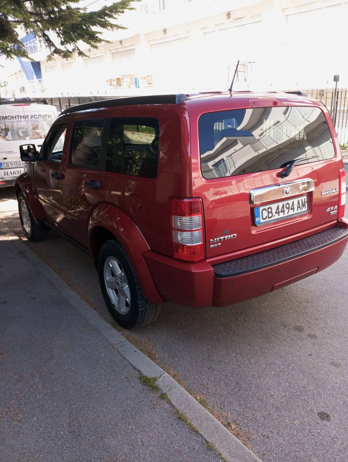 Dodge Nitro 2.8Д, снимка 8 - Автомобили и джипове - 55382447