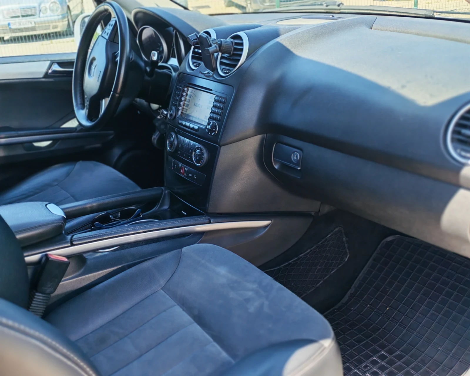 Mercedes-Benz ML 320 3.2, снимка 9 - Автомобили и джипове - 55046281