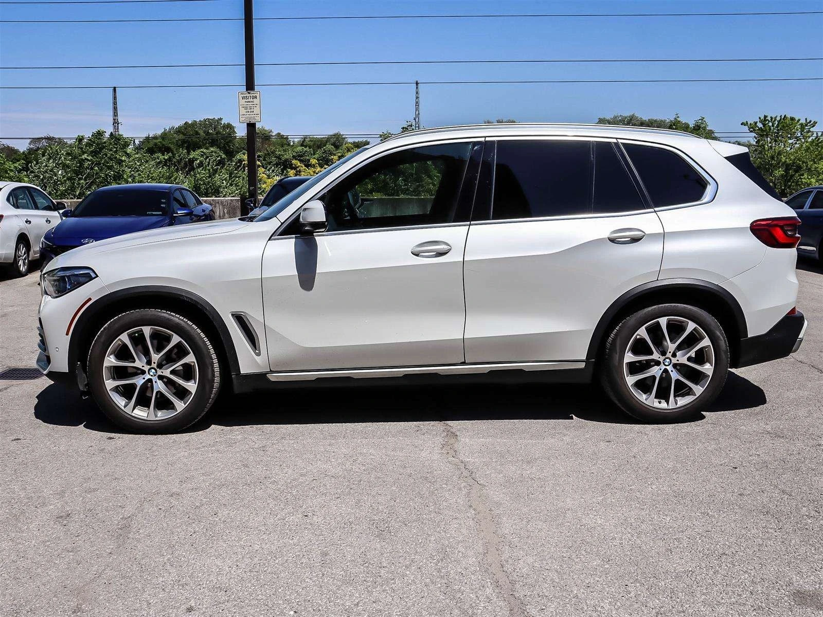 BMW X5 * ДИСТРОНИК * МАСАЖИ * НОЩНО ВИЖДАНЕ * 360 * ПАНО, снимка 4 - Автомобили и джипове - 55836327