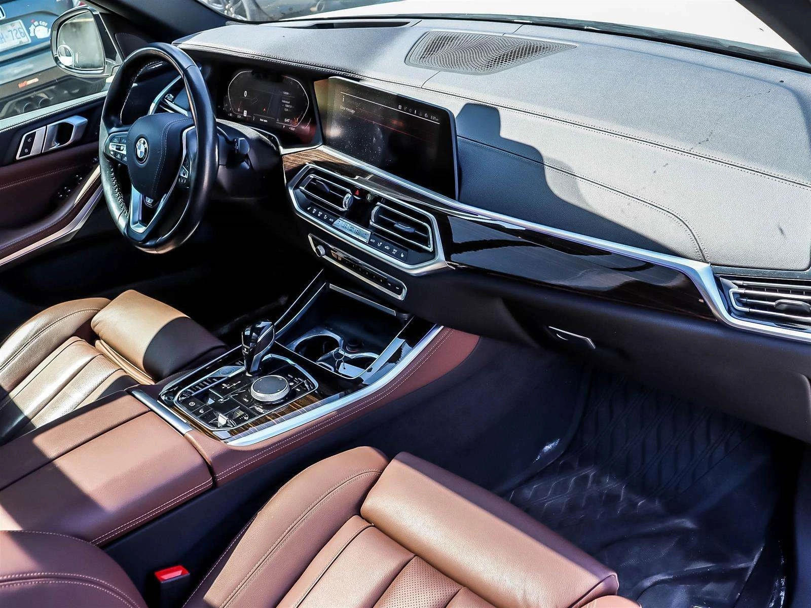 BMW X5 * ДИСТРОНИК * МАСАЖИ * НОЩНО ВИЖДАНЕ * 360 * ПАНО, снимка 13 - Автомобили и джипове - 55836327