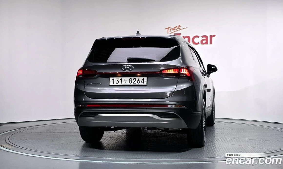 Hyundai Santa fe Diesel 2.2 2WD Premium, снимка 4 - Автомобили и джипове - 56155606