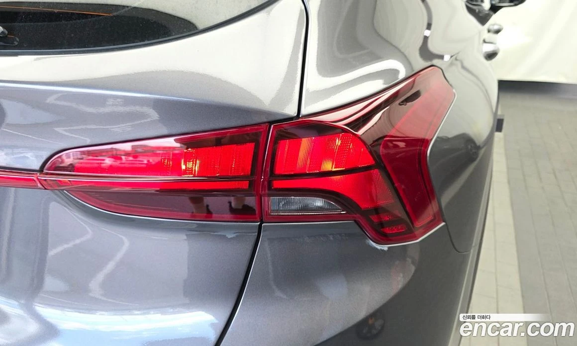 Hyundai Santa fe Diesel 2.2 2WD Premium, снимка 9 - Автомобили и джипове - 56155606