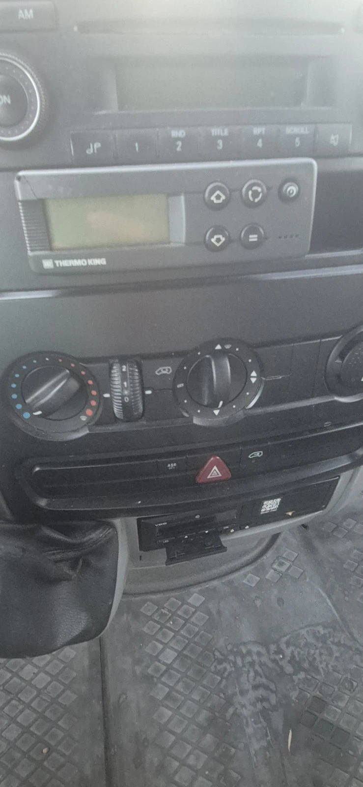 Mercedes-Benz Sprinter 519 С оборудване за трупно месо, снимка 9 - Бусове и автобуси - 56202077