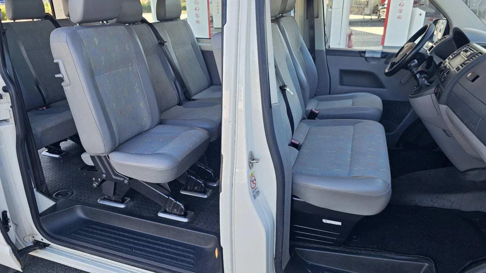 VW Transporter Т5 - 1.9 TD - 8+ 1 места  - изображение 9
