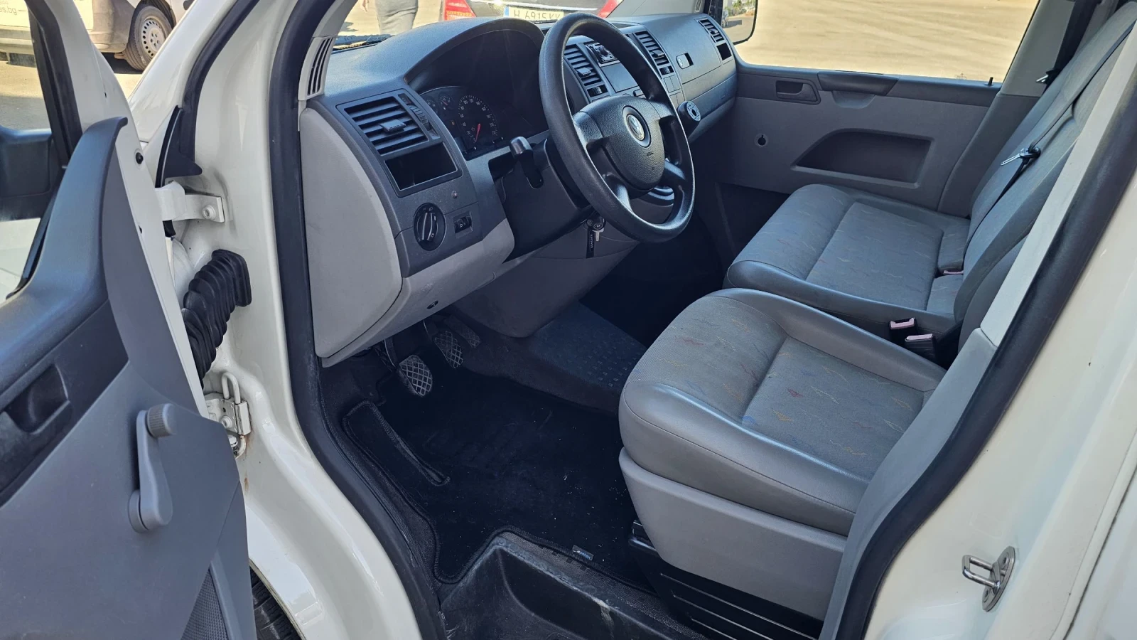 VW Transporter Т5 - 1.9 TD - 8+ 1 места  - изображение 5