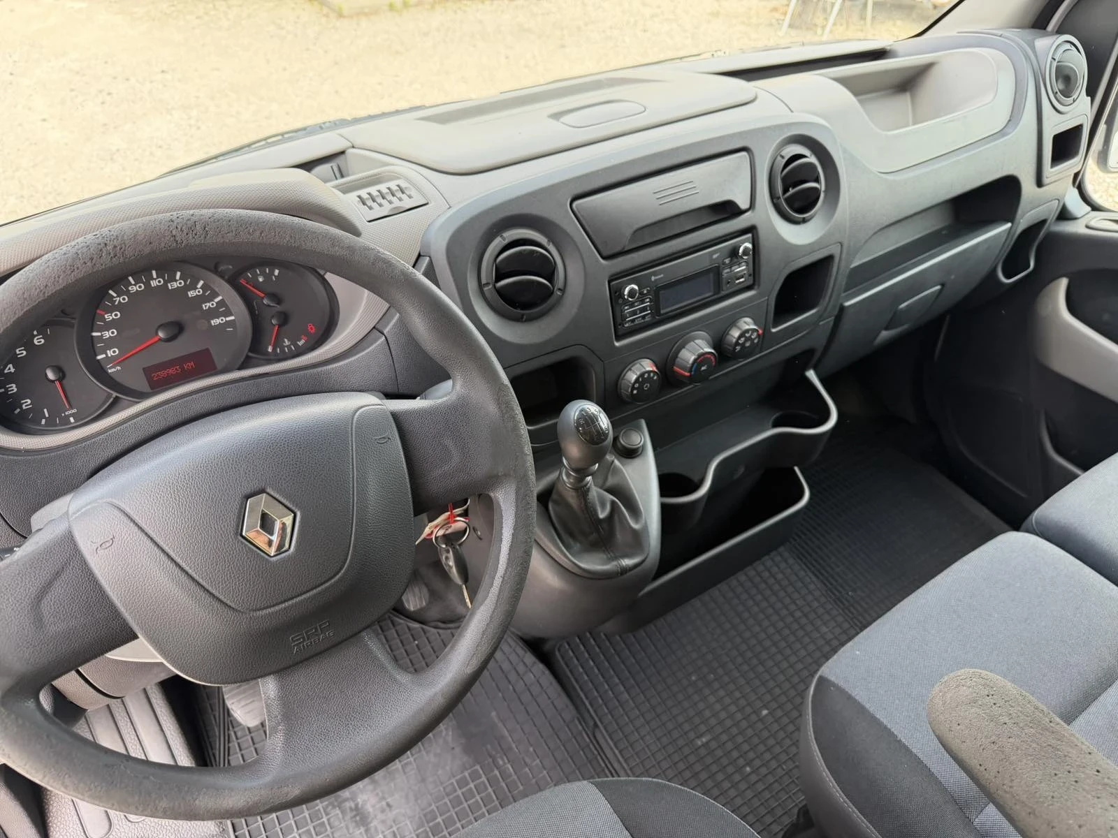 Renault Master 2.3dci/125kc/L2H2/Климатик, снимка 12 - Бусове и автобуси - 55385574
