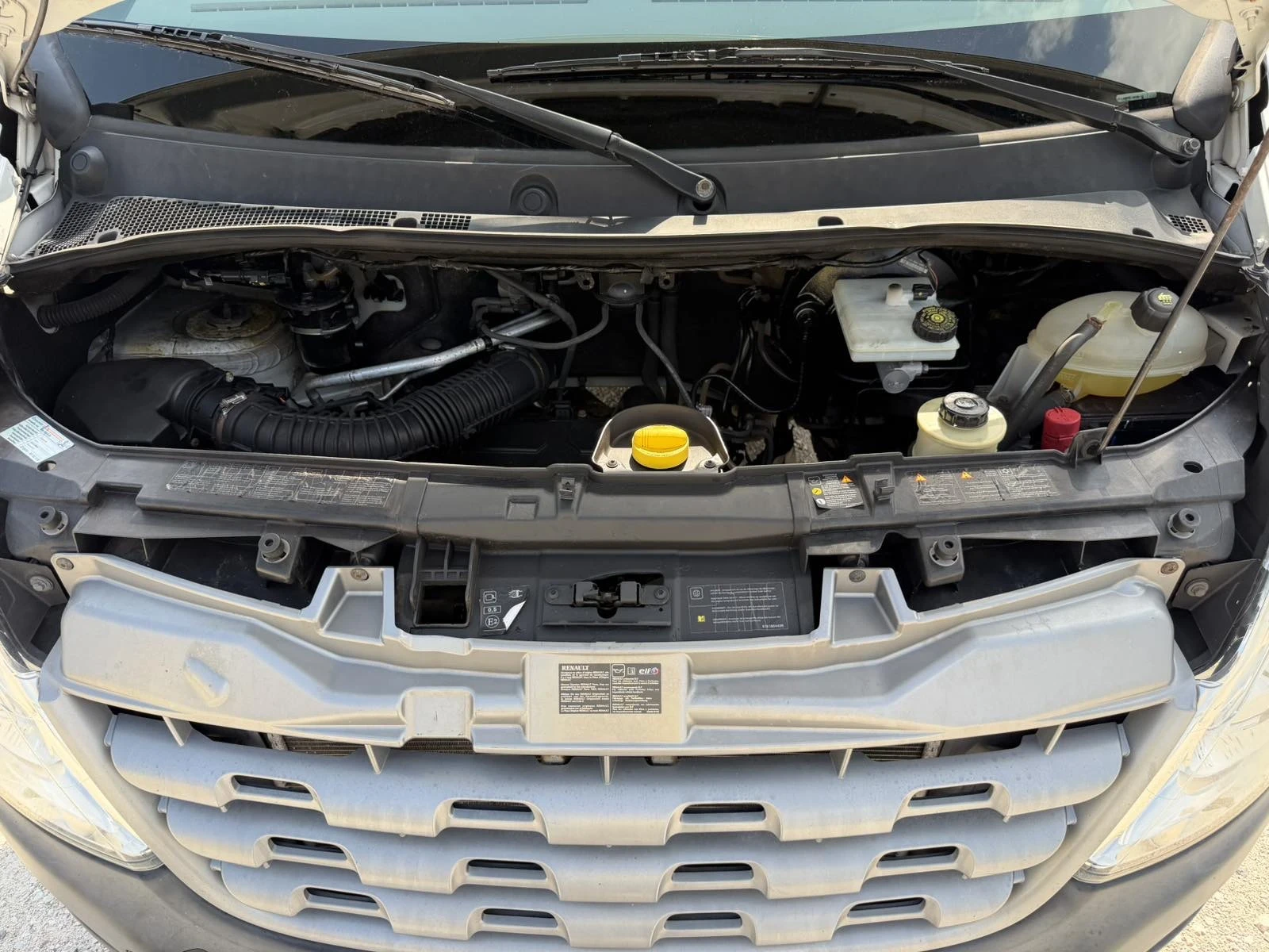 Renault Master 2.3dci/125kc/L2H2/Климатик, снимка 14 - Бусове и автобуси - 55385574