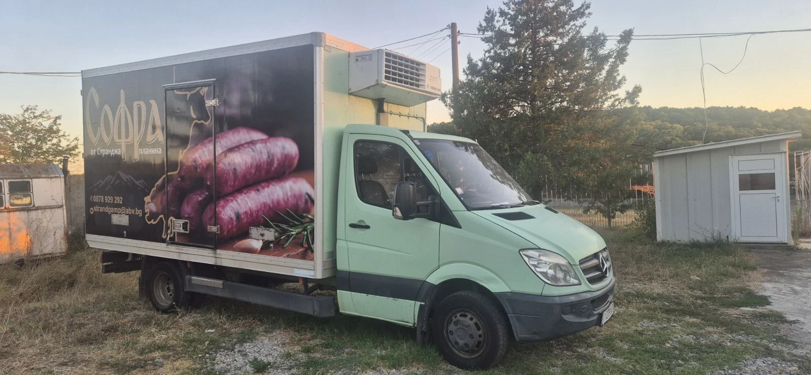 Mercedes-Benz Sprinter 519 С оборудване за трупно месо, снимка 2 - Бусове и автобуси - 56202077