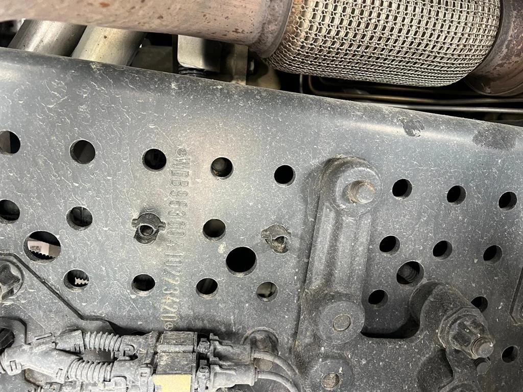 Mercedes-Benz Actros 1843 Борд, сервизна книжка, снимка 7 - Камиони - 54200294