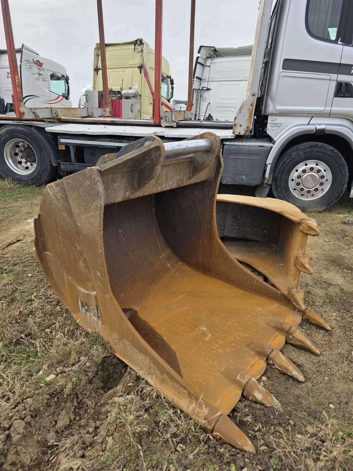 ����� Komatsu PC 210 LC | Mobile.bg � ����������� 7