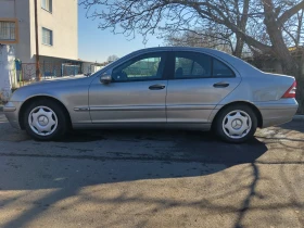 Mercedes-Benz C 200, снимка 15