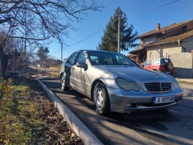 Mercedes-Benz C 200, снимка 17