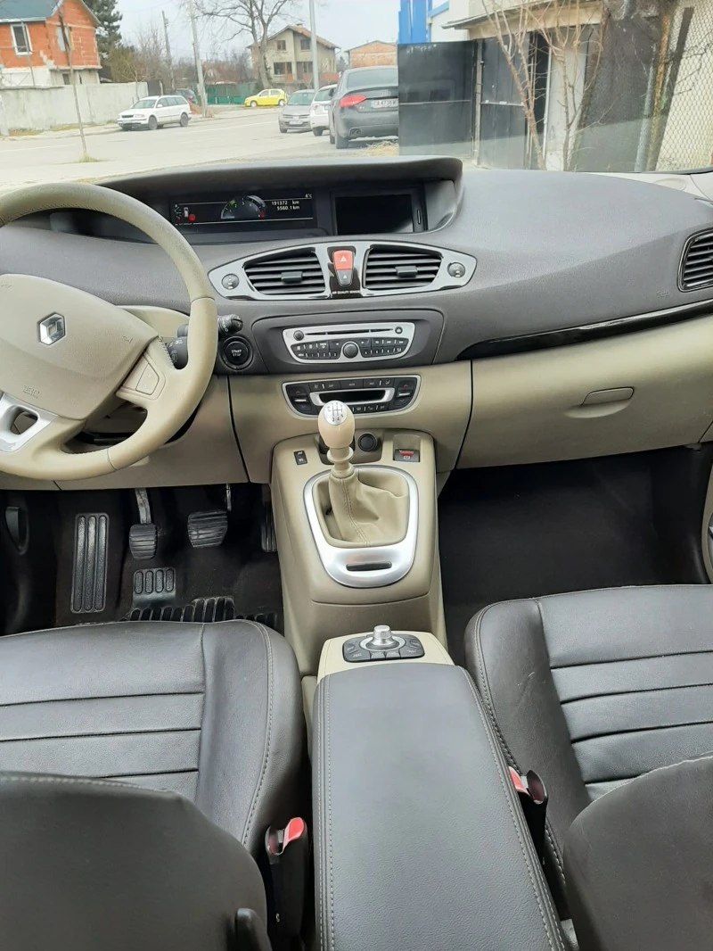 Renault Scenic 1.9 dCI, снимка 13 - Автомобили и джипове - 39687929