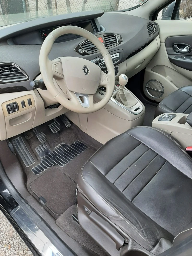 Renault Scenic 1.9 dCI, снимка 12 - Автомобили и джипове - 39687929