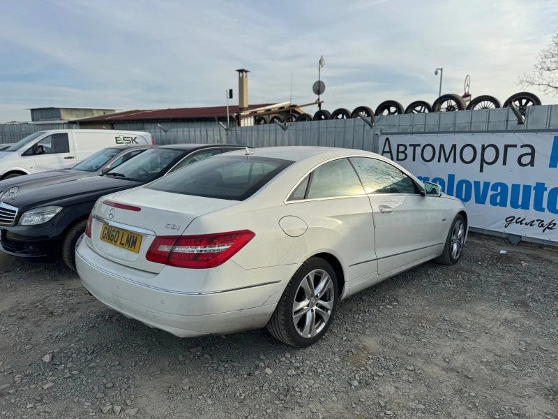 Mercedes-Benz E 220 Е купе 207 на части, снимка 3 - Автомобили и джипове - 44265573