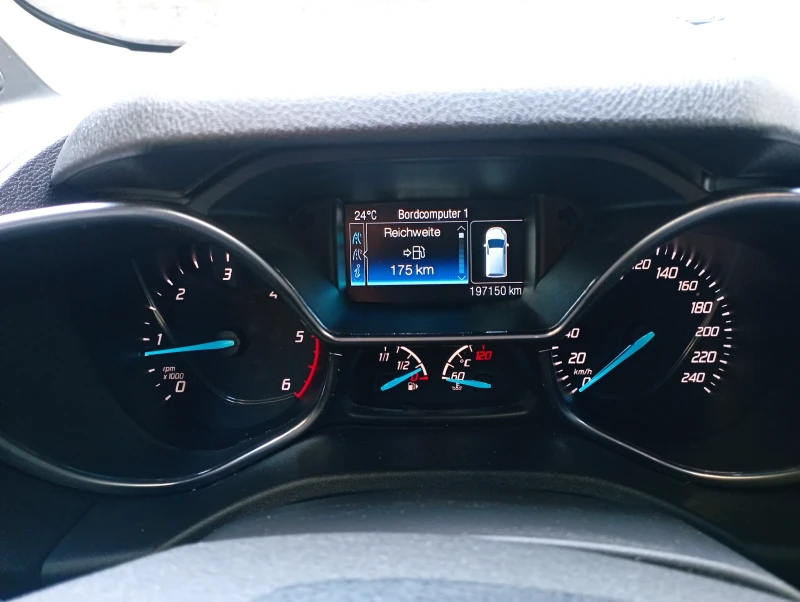 Ford Connect  1.5TDCI, снимка 9 - Автомобили и джипове - 48880310