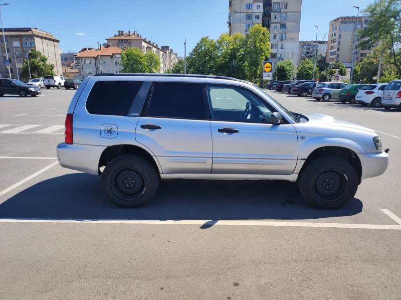 Subaru Forester 2.0 Turbo 177к.с., снимка 3 - Автомобили и джипове - 49159946