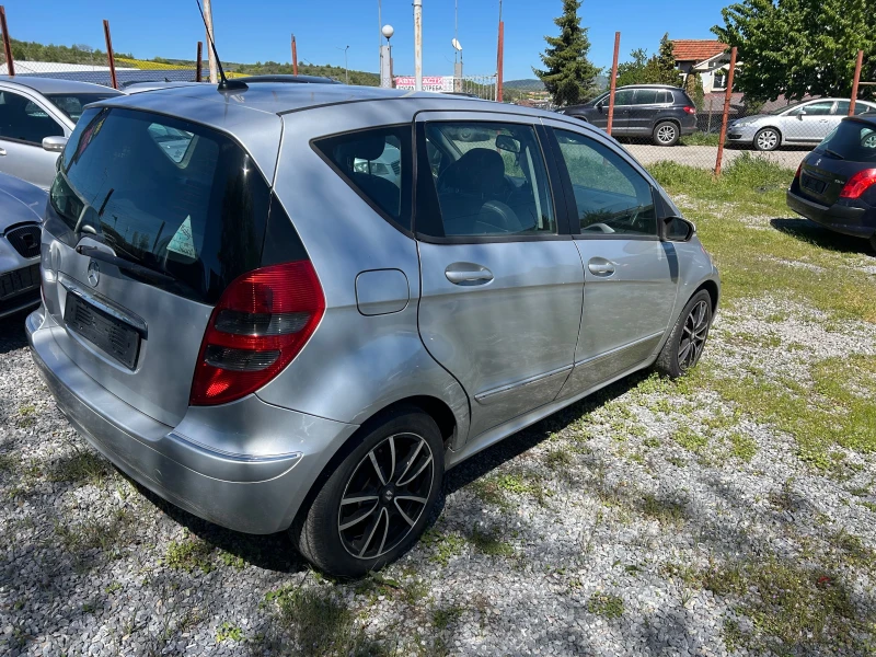 Mercedes-Benz A 180 2.0-авангарт, снимка 4 - Автомобили и джипове - 50080635