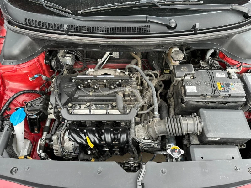 Hyundai I20 1.2i EURO 6D, снимка 9 - Автомобили и джипове - 52145893