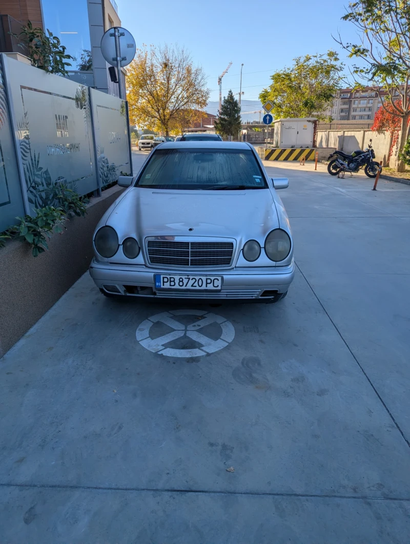 Mercedes-Benz E 300, снимка 7 - Автомобили и джипове - 53020184