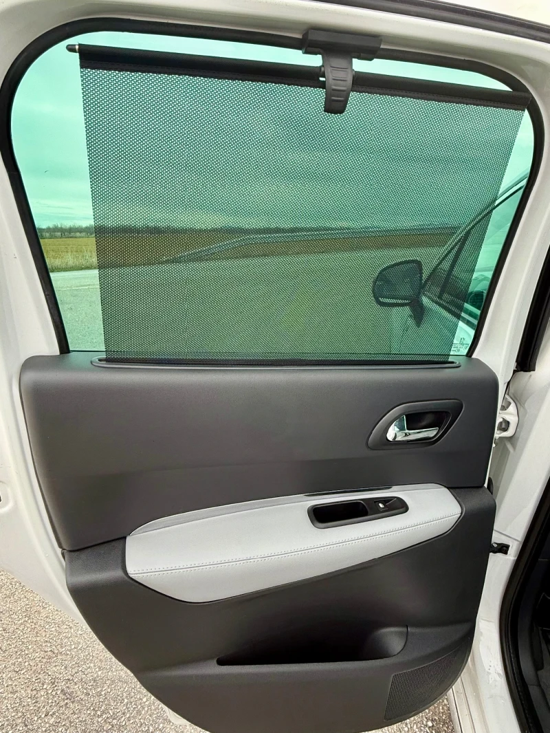 Peugeot 3008 2.0 Roland Garros 150кс, снимка 14 - Автомобили и джипове - 53290641