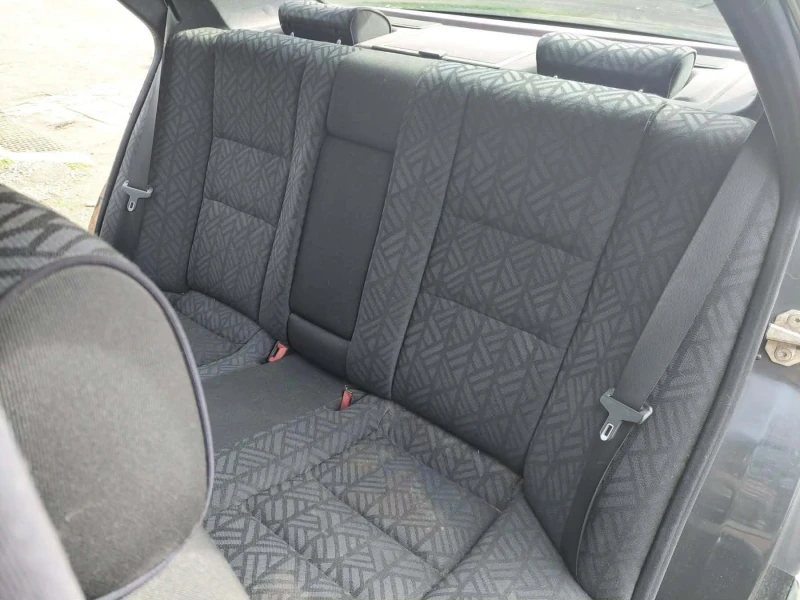 Mercedes-Benz C 220, снимка 3 - Автомобили и джипове - 53480777