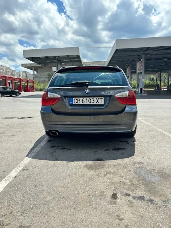 BMW 320, снимка 3 - Автомобили и джипове - 47625276