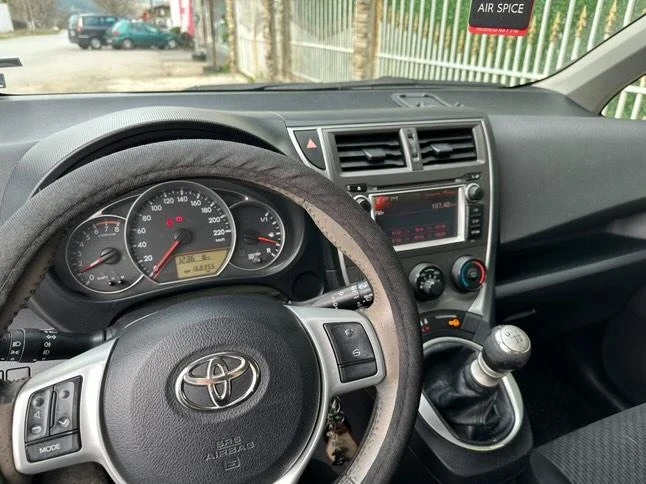 Toyota Verso S  - изображение 2
