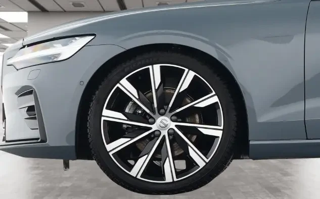 Volvo S60 B4 = Plus Dark = Гаранция - изображение 5