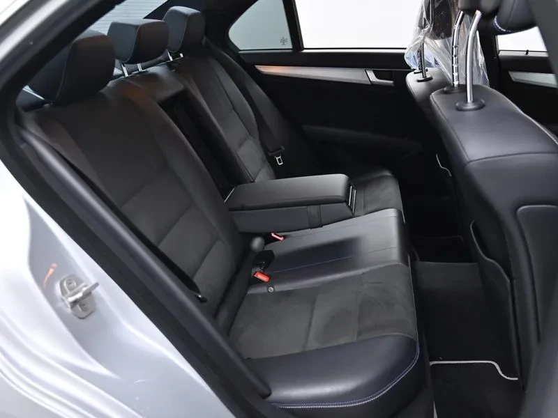 Mercedes-Benz C 220 2.2, снимка 12 - Автомобили и джипове - 54278130