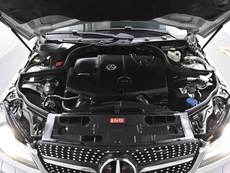 Mercedes-Benz C 220 2.2, снимка 6 - Автомобили и джипове - 54278130