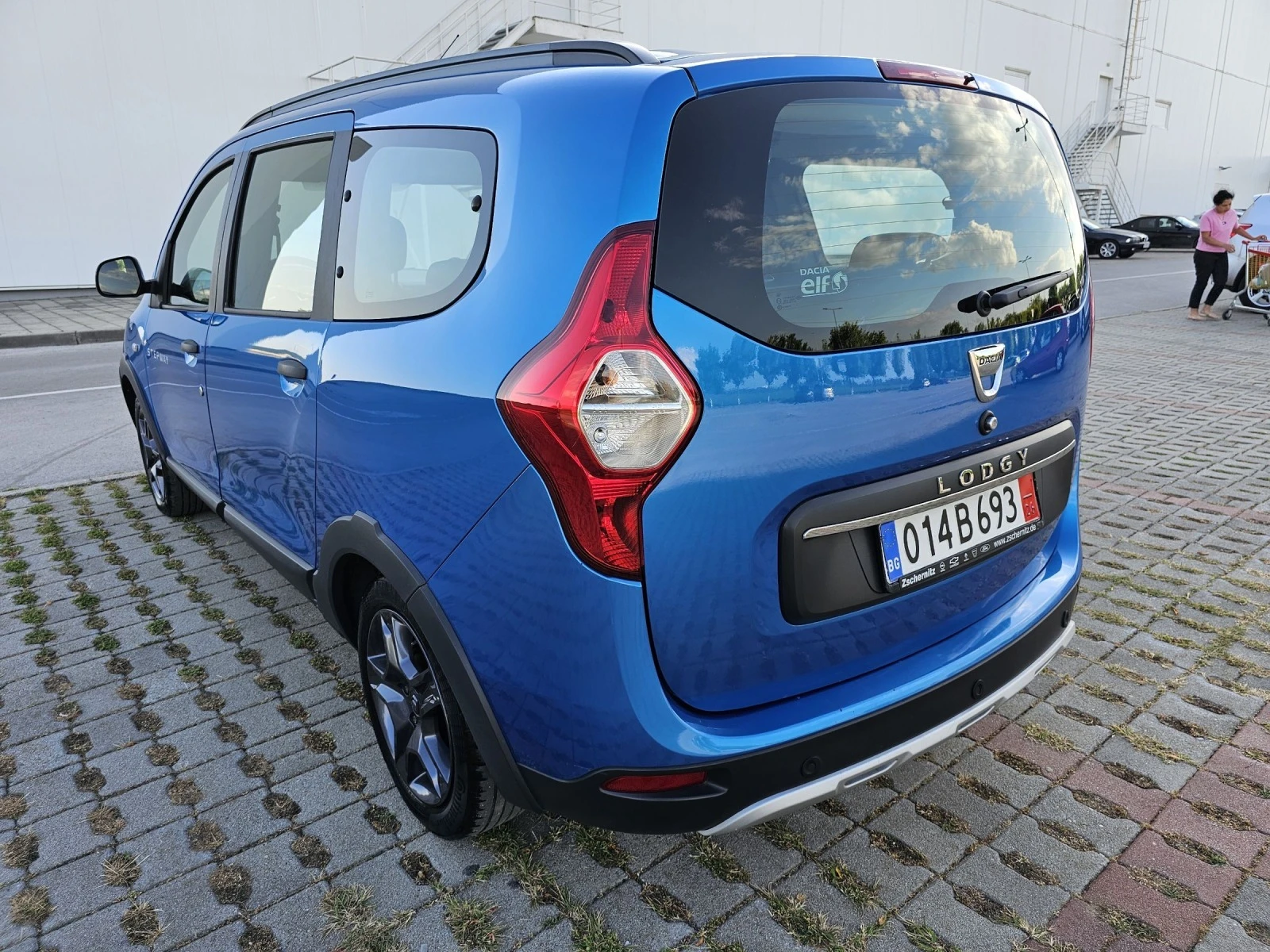 Dacia Lodgy 1.2 turbo 115p.s  Stepway 6+ 1 - изображение 6