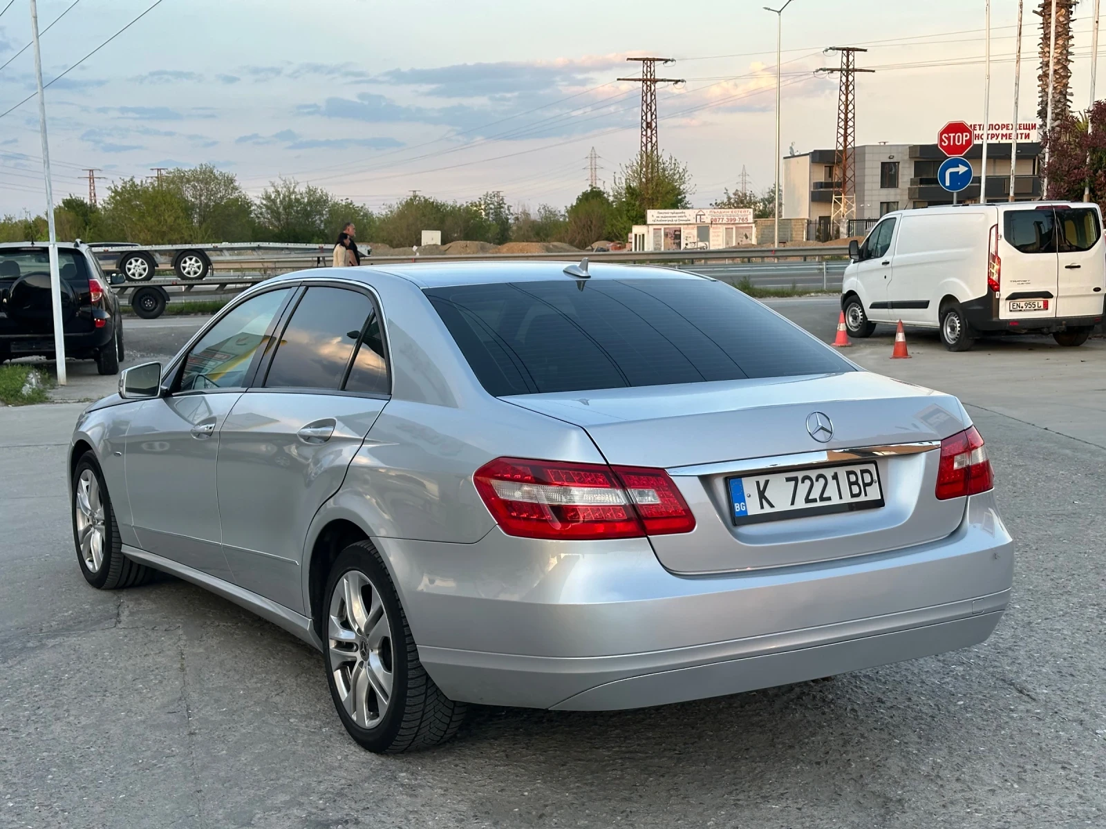 Mercedes-Benz E 220  - изображение 3