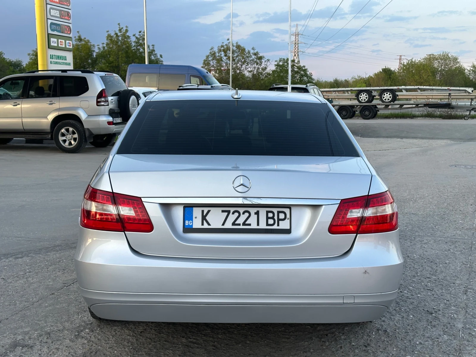 Mercedes-Benz E 220  - изображение 4