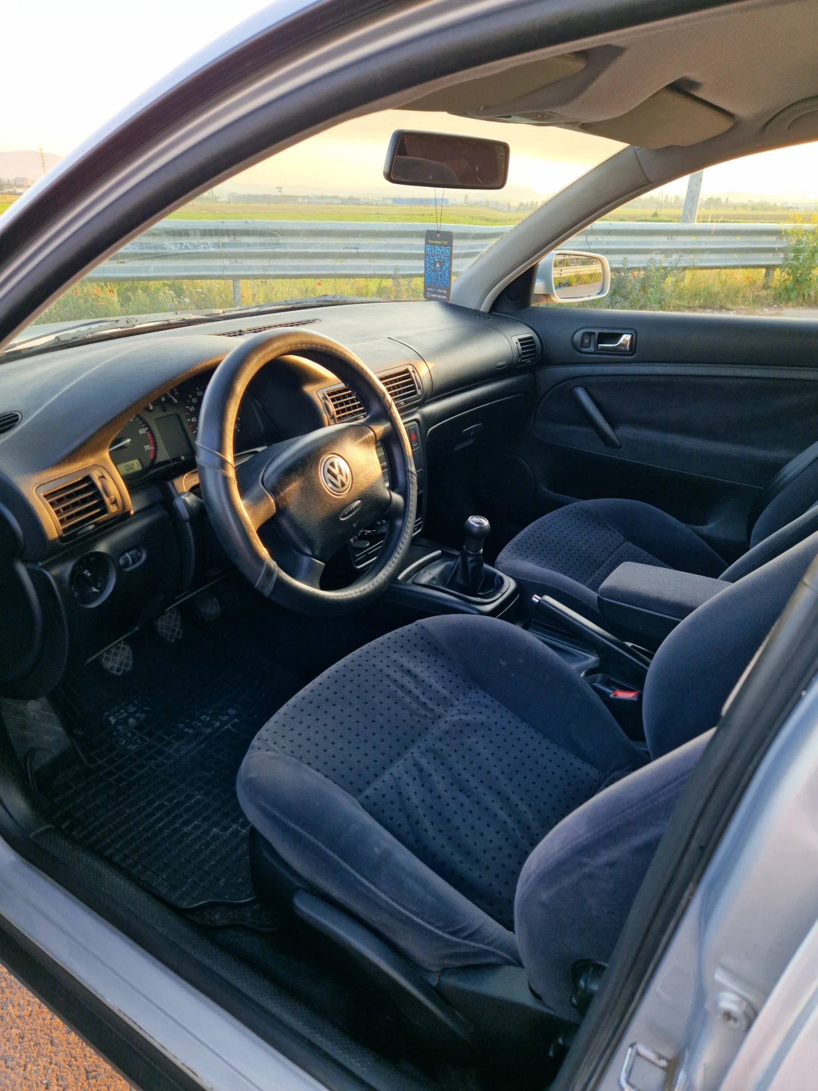 VW Passat 1.6 - изображение 9