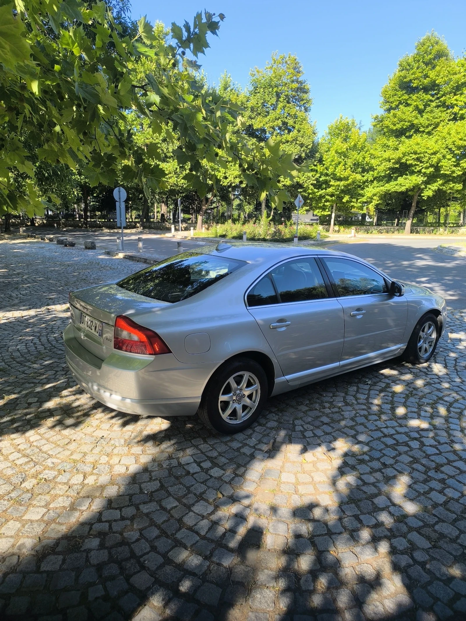 Volvo S80 2.4 D5 - изображение 5