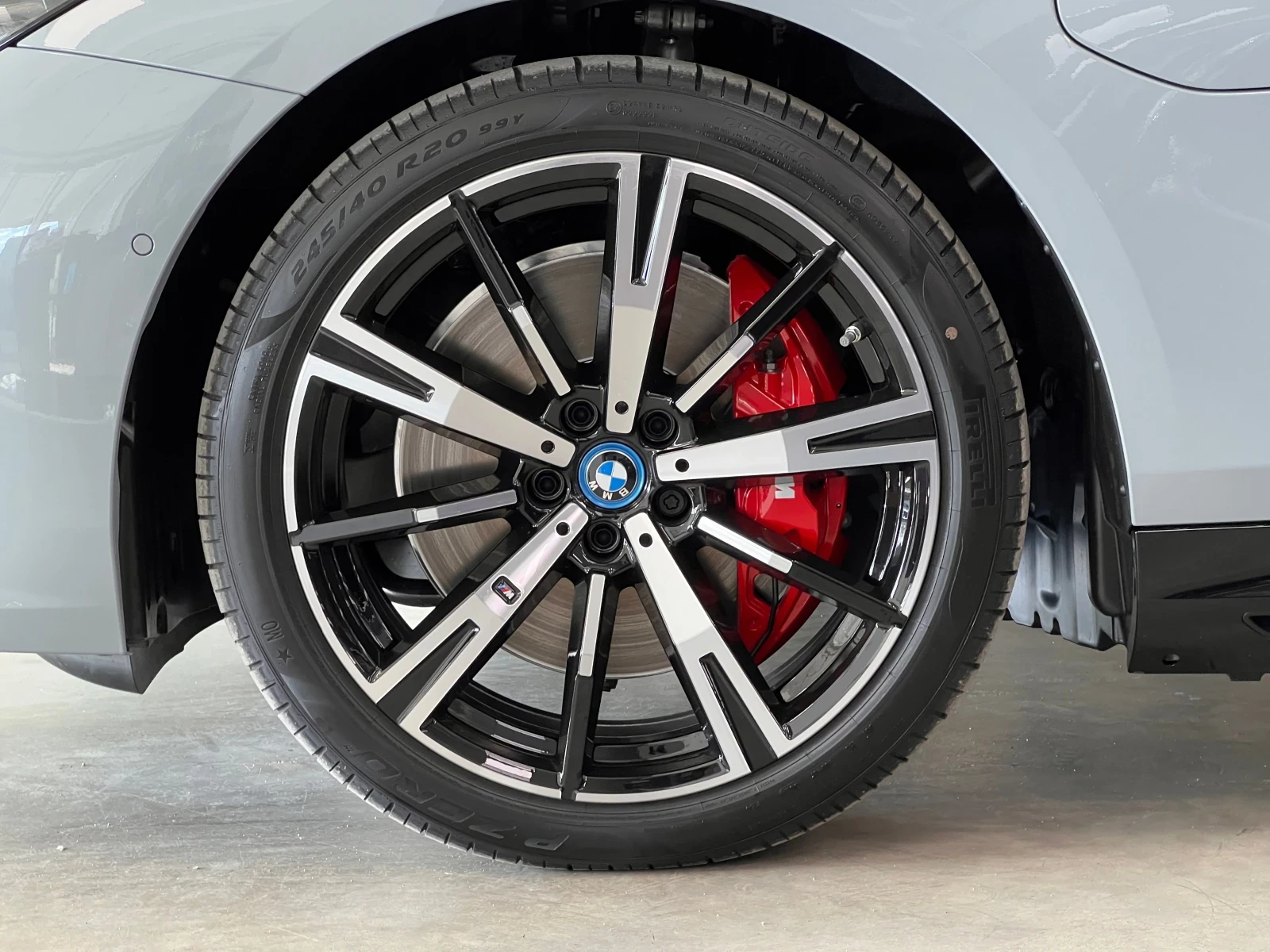 BMW 550 xDrive Msport - изображение 3