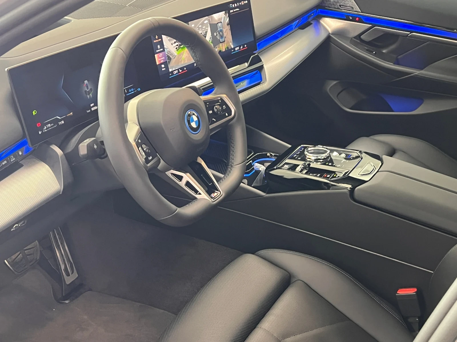 BMW 550 xDrive Msport - изображение 8