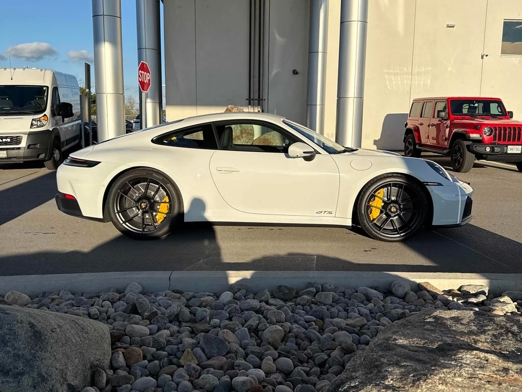 Porsche 911 * Carrera GTS Coupe * CARFAX * БЕЗ ПЪРВОНАЧАЛНА ВН - изображение 4