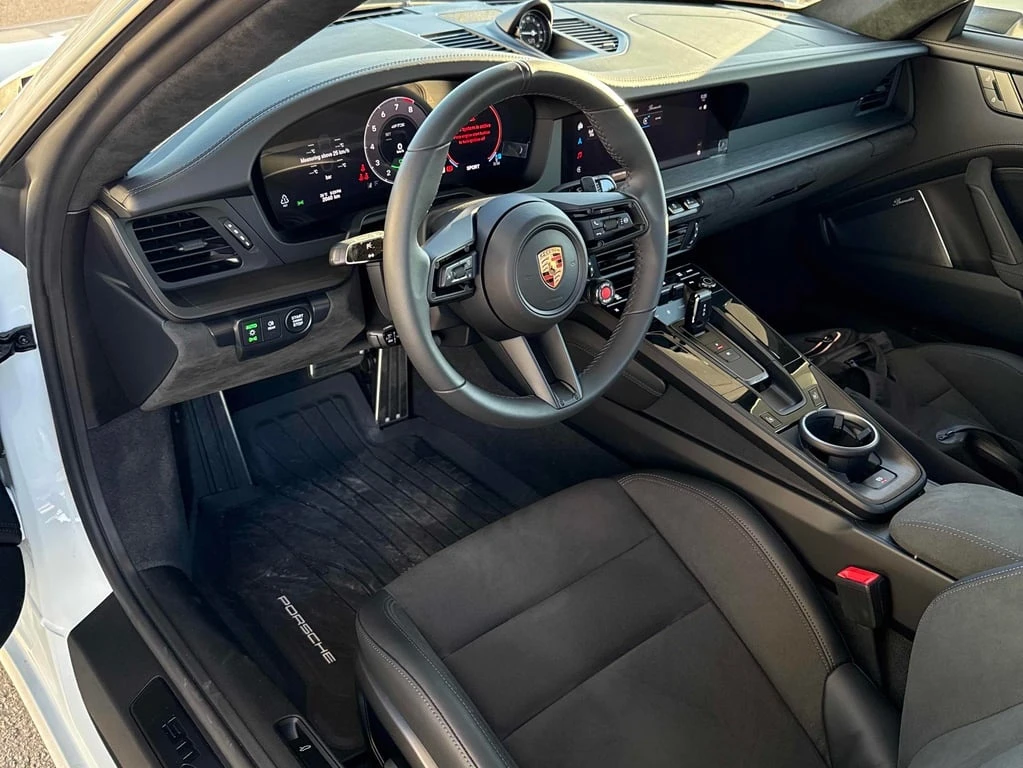 Porsche 911 * Carrera GTS Coupe * CARFAX * БЕЗ ПЪРВОНАЧАЛНА ВН - изображение 6
