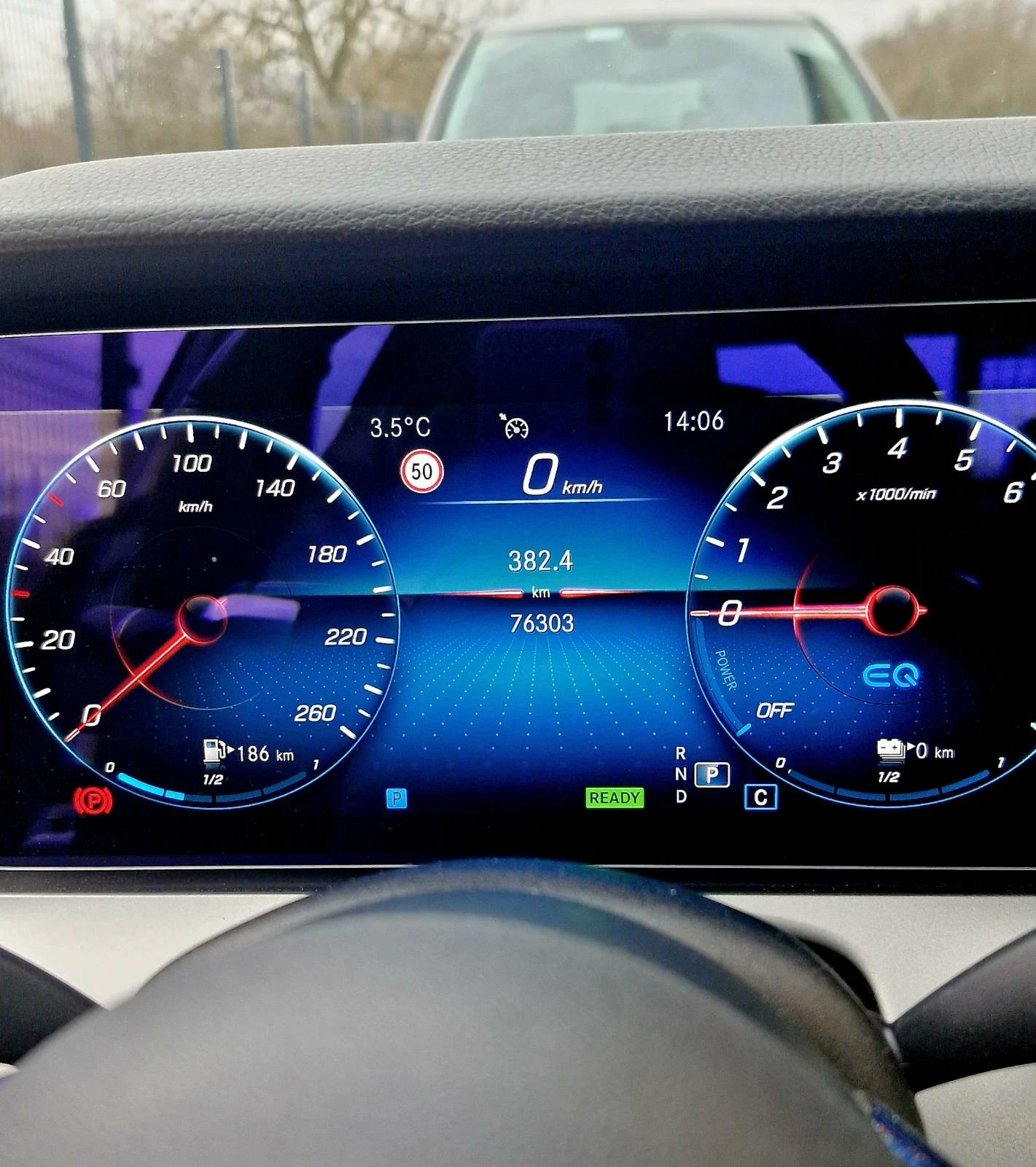 Mercedes-Benz E 300 E300e plug-in-хибрид - изображение 5