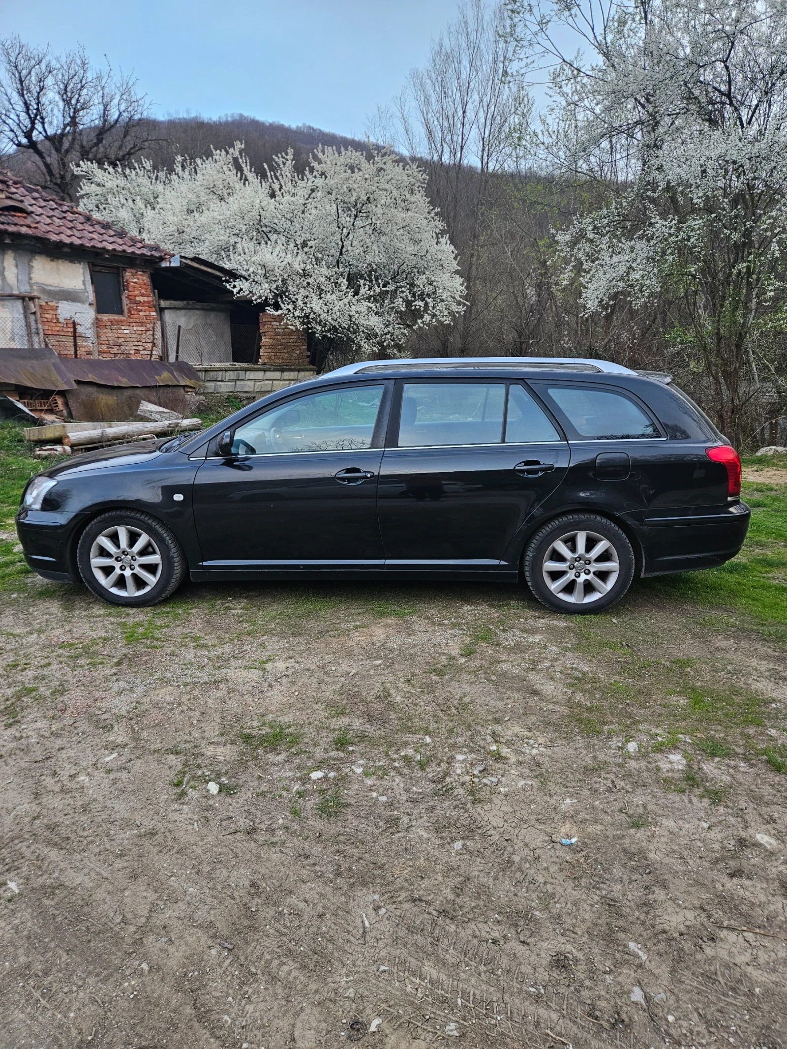 Toyota Avensis, снимка 2 - Автомобили и джипове - 54198694